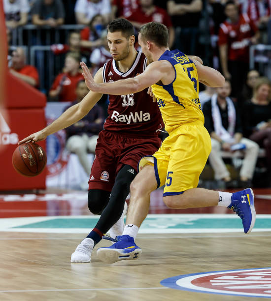 冠军归属的 冠军归属的